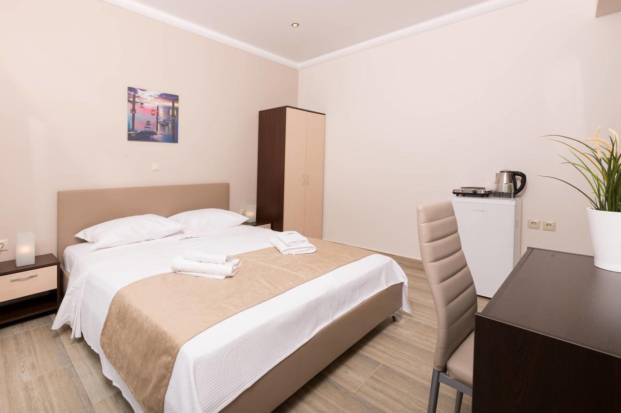 Ftery Hotel Skala Rachoni  Buitenkant foto