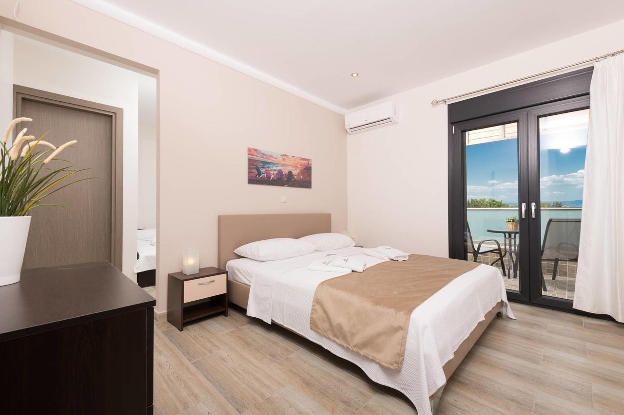 Ftery Hotel Skala Rachoni  Buitenkant foto